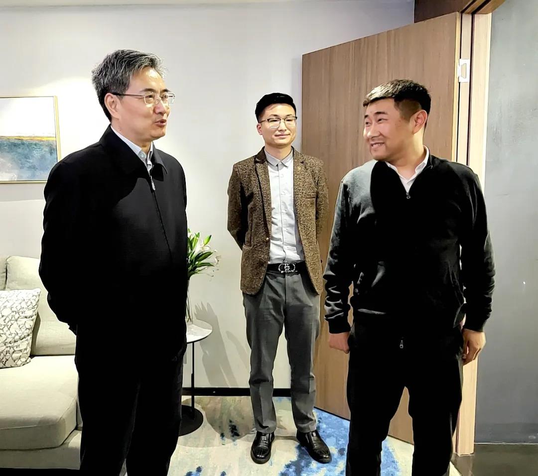 新闻 | 苏州市委副书记走访快住集团，CEO陈海滨热情接待